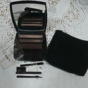 シャネル アイシャドウ・アイブロウパレット